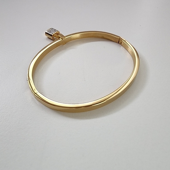 NWT Rhinestone Embellished Lock Charm Stainless Steel Bangle Evening Bracelet - Picture 6 of 7
